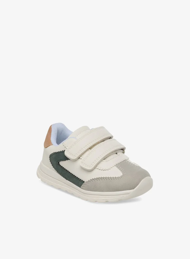 بيرفيت حذاء رياضي للأولاد بشريط لاصق